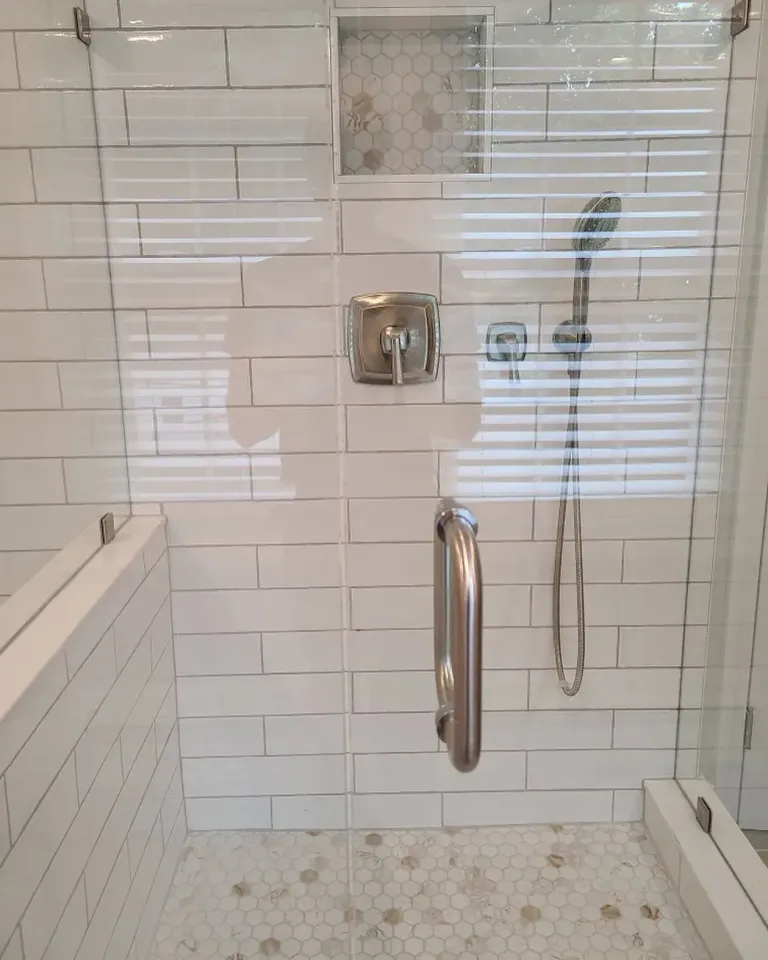 Shower-door handle and glass detail